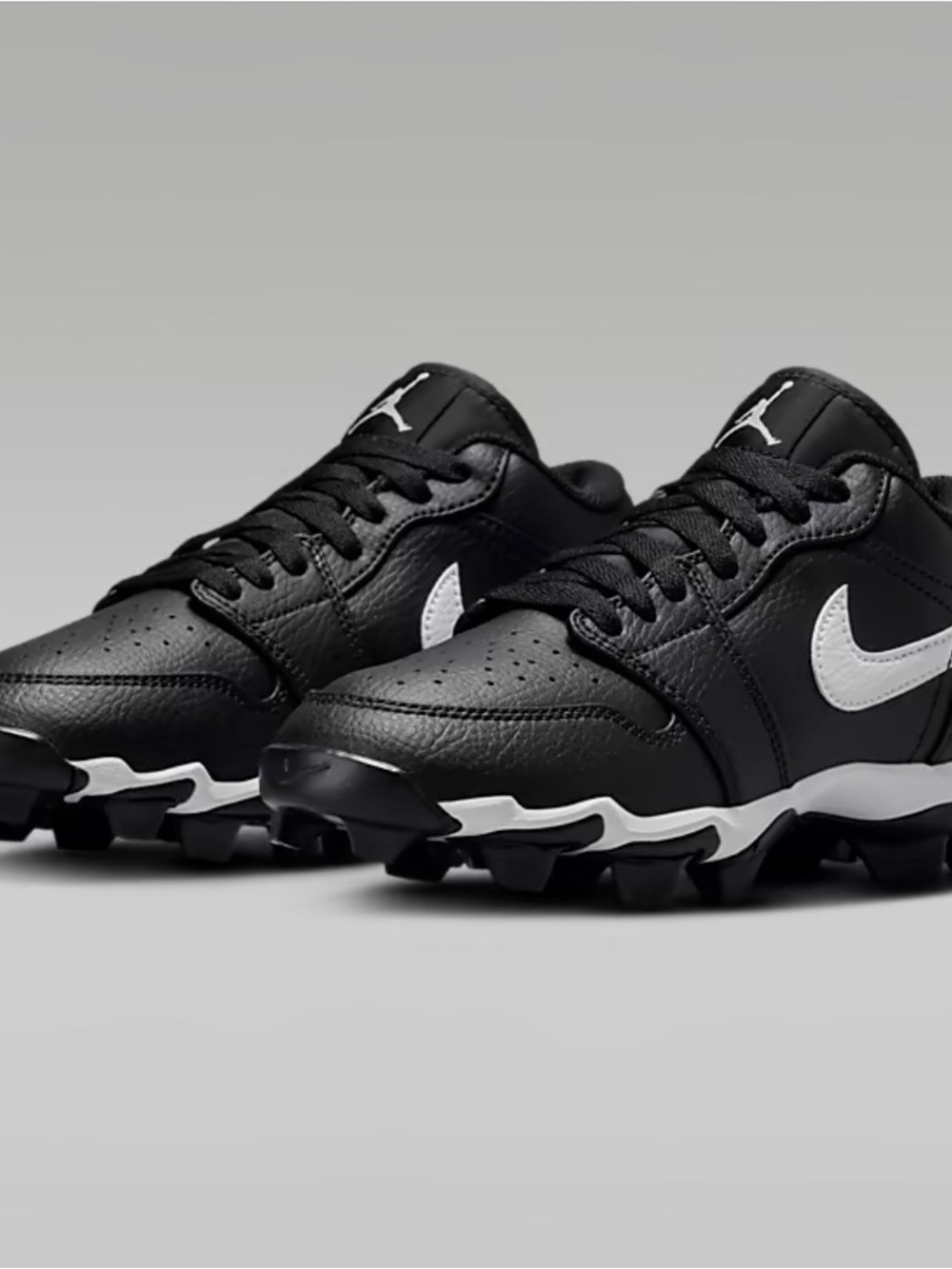 Jordan Black & white Low-Top Kids cleats